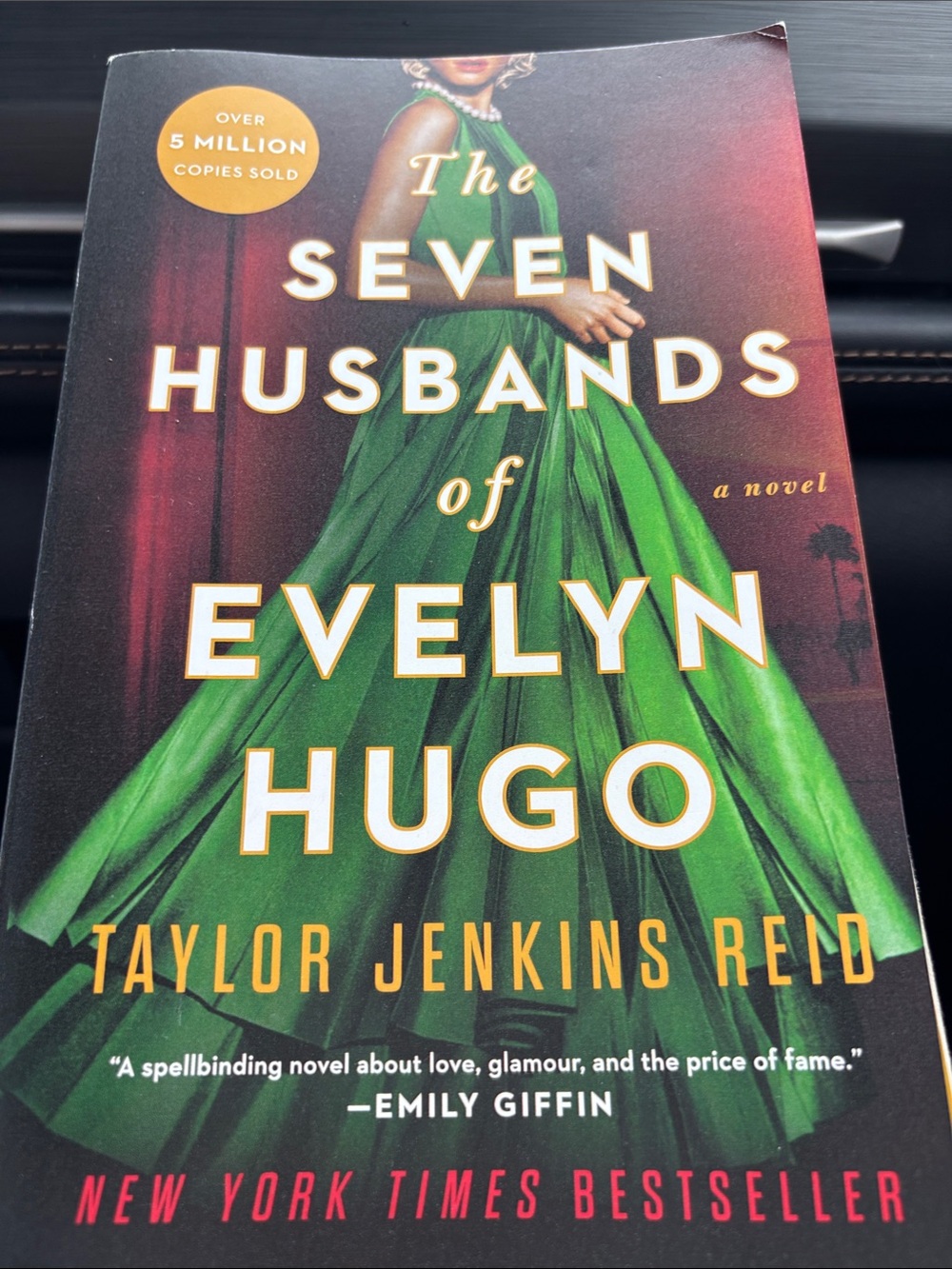 The Seven Husbands of Evelyn Hugo by Taylor Jenkins Reid - Paperback